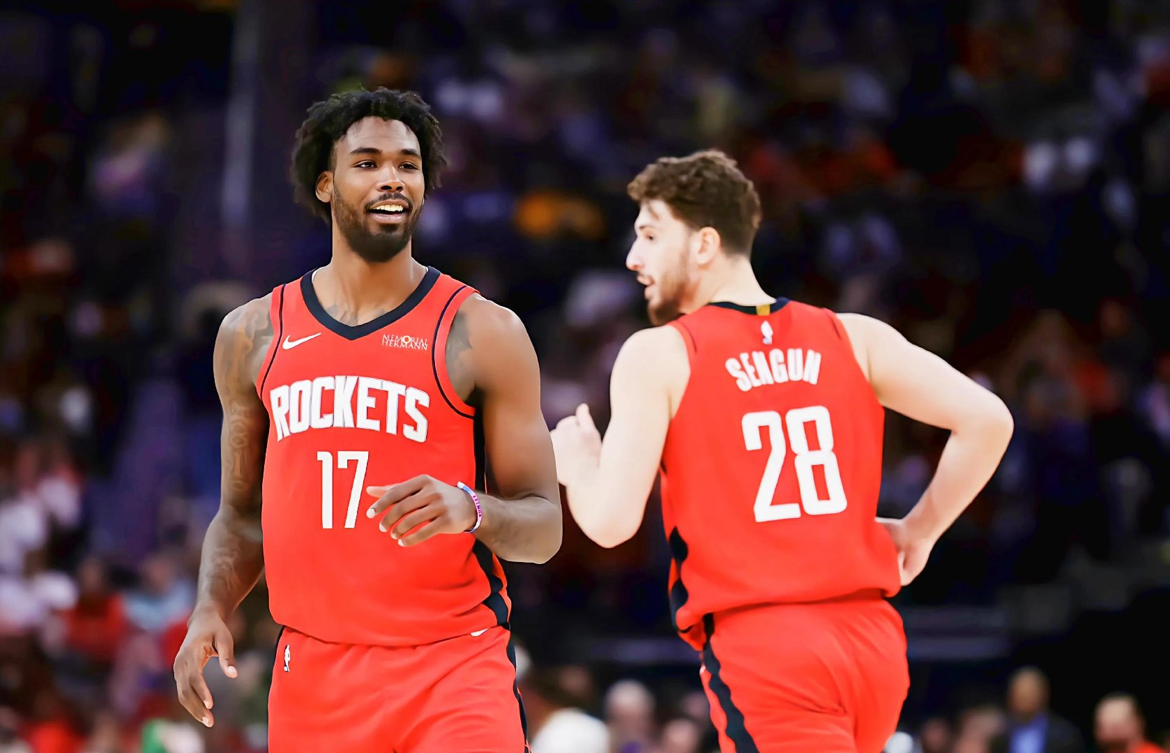 爱游戏官网包含国际比赛日突围战来临，密尔沃基雄鹿围绕中超篮板制胜，底气十足，训练强度明显提升的词条