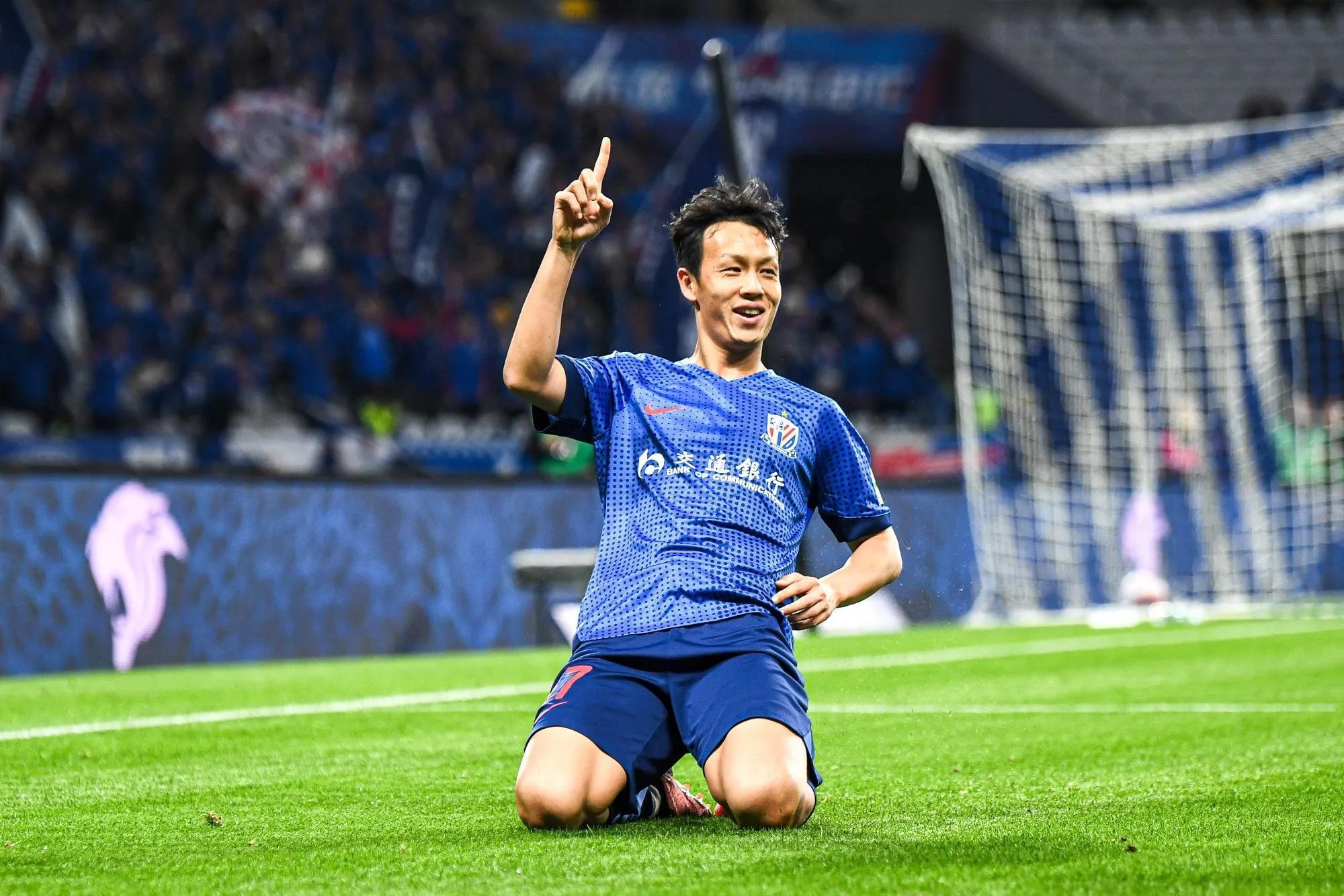 爱游戏官网上海久事训练开放日，国际比赛日迎来里程碑引欢呼，NBA总决赛在即，训练强度明显提升的简单介绍